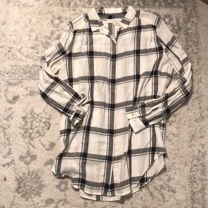 Black and white plaid tunic button brown.